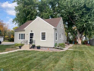 232 2nd Ave NW, Mayville, ND 58257