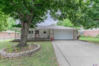 4331 S 37th St, Lincoln, NE 68516