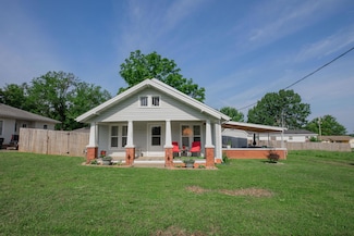503 S Hays St, Stockton, MO 65785