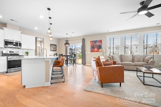 2024 Linn Cove, Waxhaw, NC 28173