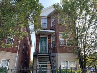 671 W Division St Unit C, Chicago, IL 60610