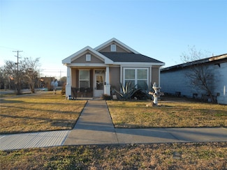 2803 Procter St, Port Arthur, TX 77640