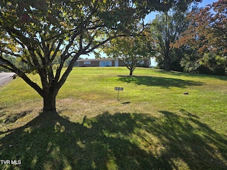 720 N Mohawk Dr, Erwin, TN 37650