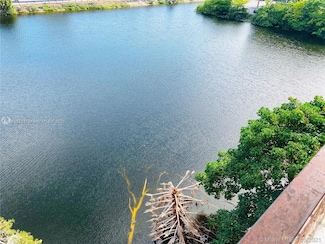 1325 W 68th St Unit 514, Hialeah, FL 33014