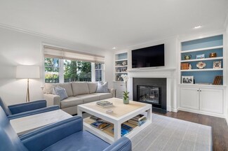 16 Wiswall Cir, Wellesley, MA 02482