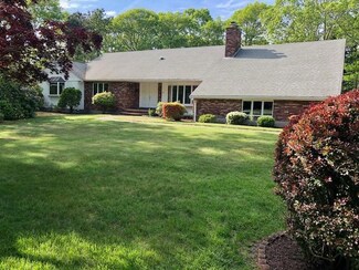 6 Fairway Cir, Pocasset, MA 02559
