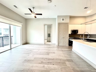401 W 25th St Unit 1475, Houston, TX 77008