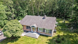702 Major Potter Rd, East Greenwich, RI 02818