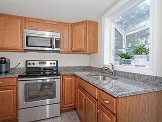 76 Summit Ave, Waltham, MA 02453