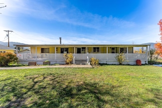 400 Holmstead Rd, Williams, OR 97544