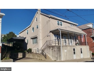 220 Broad St Unit 222, Saint Clair, PA 17970