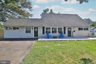 6 Plumbridge Way, Levittown, PA 19056