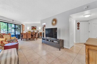 6855 W Broward Blvd Unit 209, Plantation, FL 33317