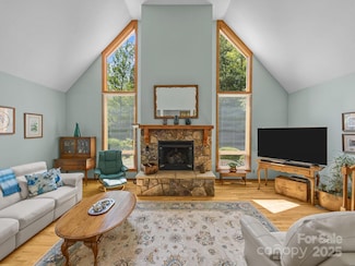 266 Case St, Columbus, NC 28722