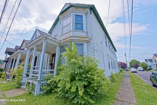 6 123rd St, Troy, NY 12182