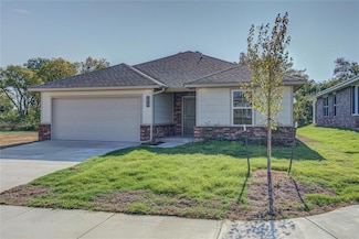 2809 Scissortail Blvd, Chickasha, OK 73018
