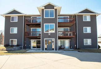 4706 Chadwick Rd Unit 4, Cedar Falls, IA 50613