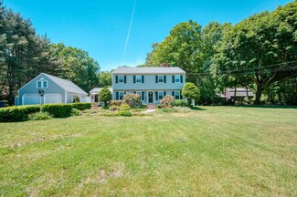 4 Kristie Ln, Plaistow, NH 03865