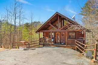 3290 Emerald Springs Loop, Sevierville, TN 37862