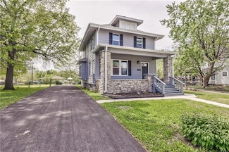 504 12th St, Osawatomie, KS 66064