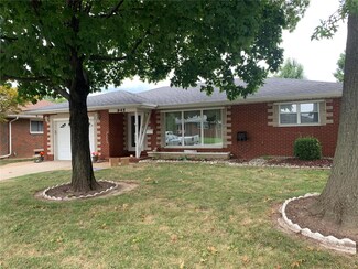 945 Willow St, Wood River, IL 62095