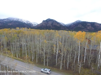 65 Sugar Loaf Dr, Star Valley Ranch, WY 83127