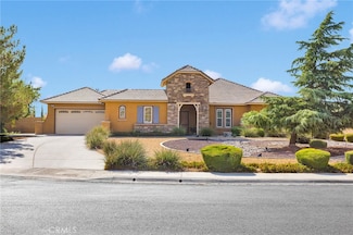 12916 Hyperion Ln, Apple Valley, CA 92308