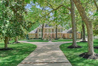 2318 Blue Lake Dr, Magnolia, TX 77354