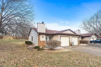 8697 Maplebrook Pkwy N, Brooklyn Park, MN 55445