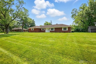 220 Cardigan Rd, Dayton, OH 45459