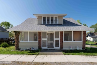 110 E Main St, La Fayette, OH 45854