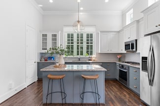 5658 Darling St, Houston, TX 77007