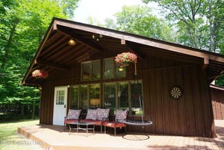 186 Tommys Ln, Pocono Lake, PA 18347