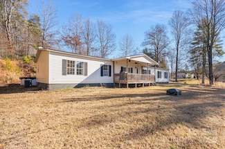 31 Grassy Hills Dr, Marion, NC 28752