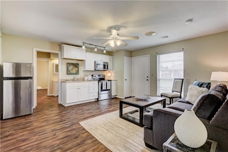 5901 N Macarthur Blvd Unit C, Warr Acres, OK 73122