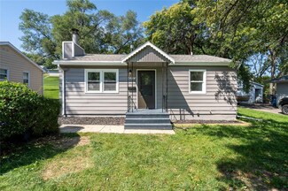 2404 SE 6th St, Des Moines, IA 50315