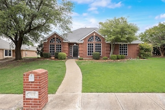 7122 Holden Dr, Rockwall, TX 75087
