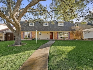 1427 Stagecoach Dr, Richardson, TX 75080