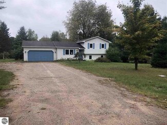 20125 Cedar Run Rd, Lake Ann, MI 49650