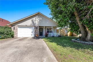 14 Jordan Ln, Bentonville, AR 72712