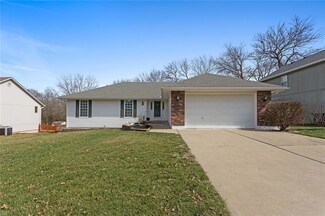 1525 SW Fredrick Dr, Lees Summit, MO 64081