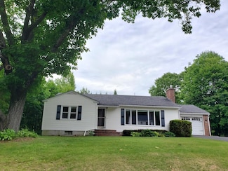630 Franklin St, Rumford, ME 04276