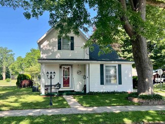 323 Simon St, Plymouth, IN 46563