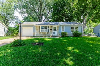 81 Oakdale Ave, Saint Charles, MO 63301