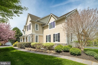 8 Fallbrook Ln, Glen Mills, PA 19342