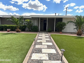 6207 W Orange Dr, Glendale, AZ 85301