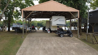 721 Tn River Estates Rd, Clifton, TN 38425