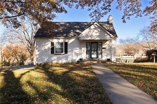 846 Sunset Ave, Liberty, MO 64068