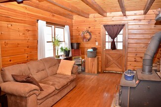 144 Morningside Dr, Springfield, VT 05156
