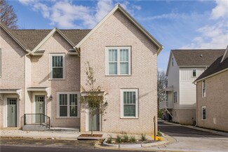 358 S Hill Ave, Fayetteville, AR 72701